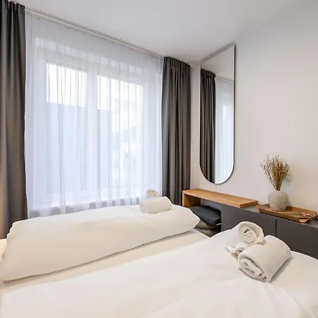 Mountain Paradise - By Mynests Grobming