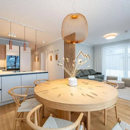 Mountain Paradise - By Mynests * Grobming