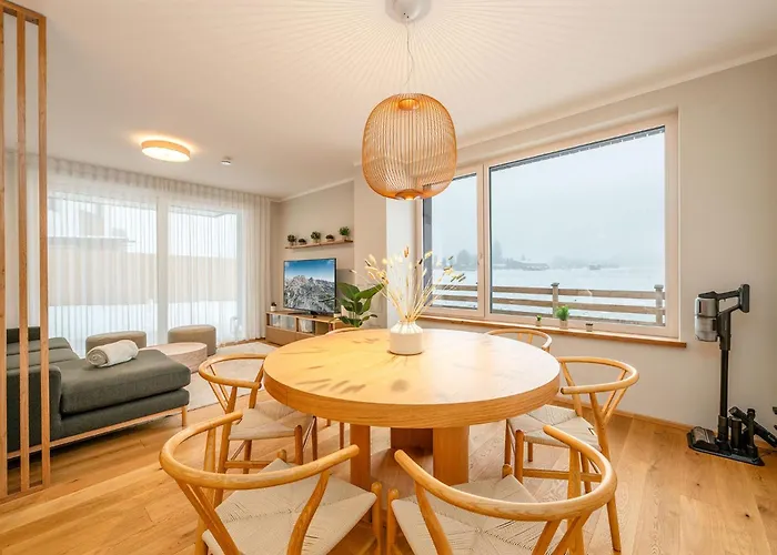 Mountain Paradise - By Mynests Daire