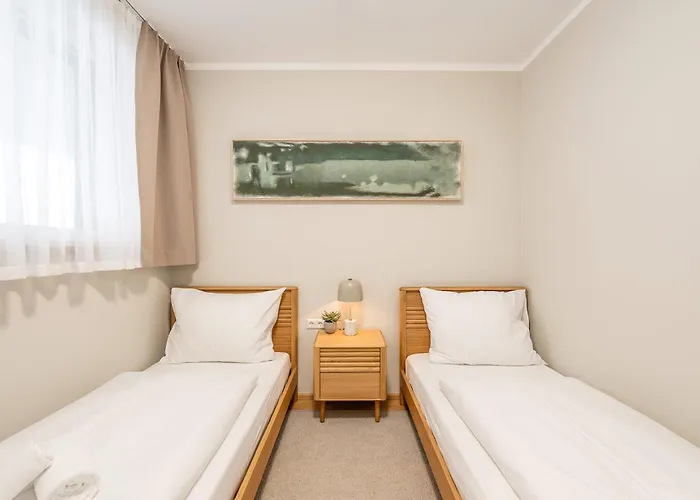 Mountain Paradise - By Mynests * Grobming