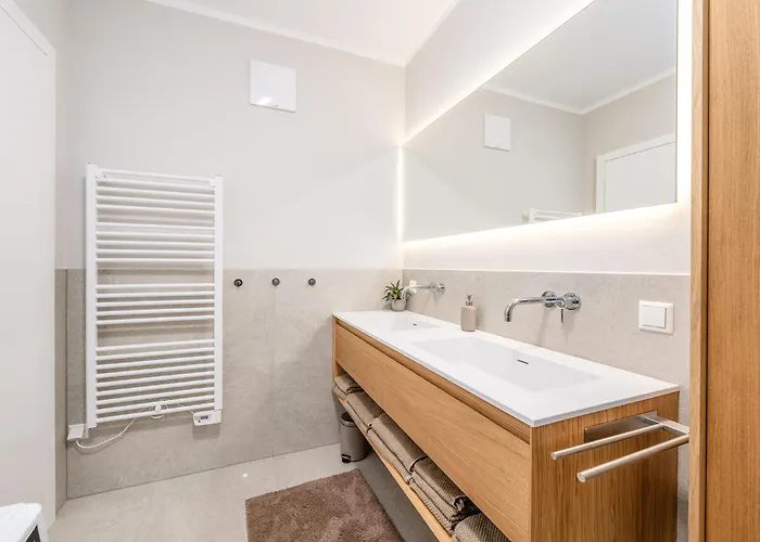 Mountain Paradise - By Mynests